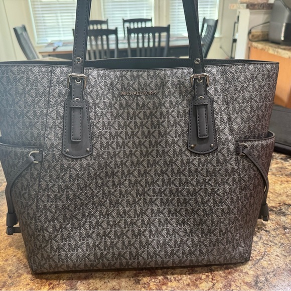 Michael Kors Gray Monogram Tote Bag - Picture 2 of 8